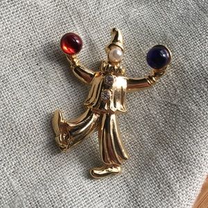 Pearl Face the Juggling Clown